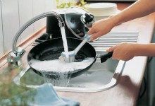 7 tuyệt chiêu cọ sạch bóng xoong, nồi bị cháy